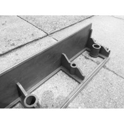 Plastikiniai atskyrimo borteliai "Plastbort" trinkelėms 79 MM, vnt